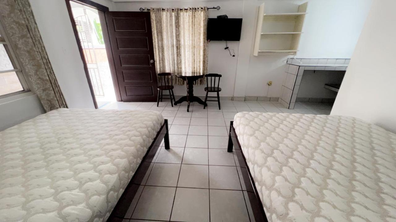 Las Palmas Hotel كوروزال المظهر الخارجي الصورة