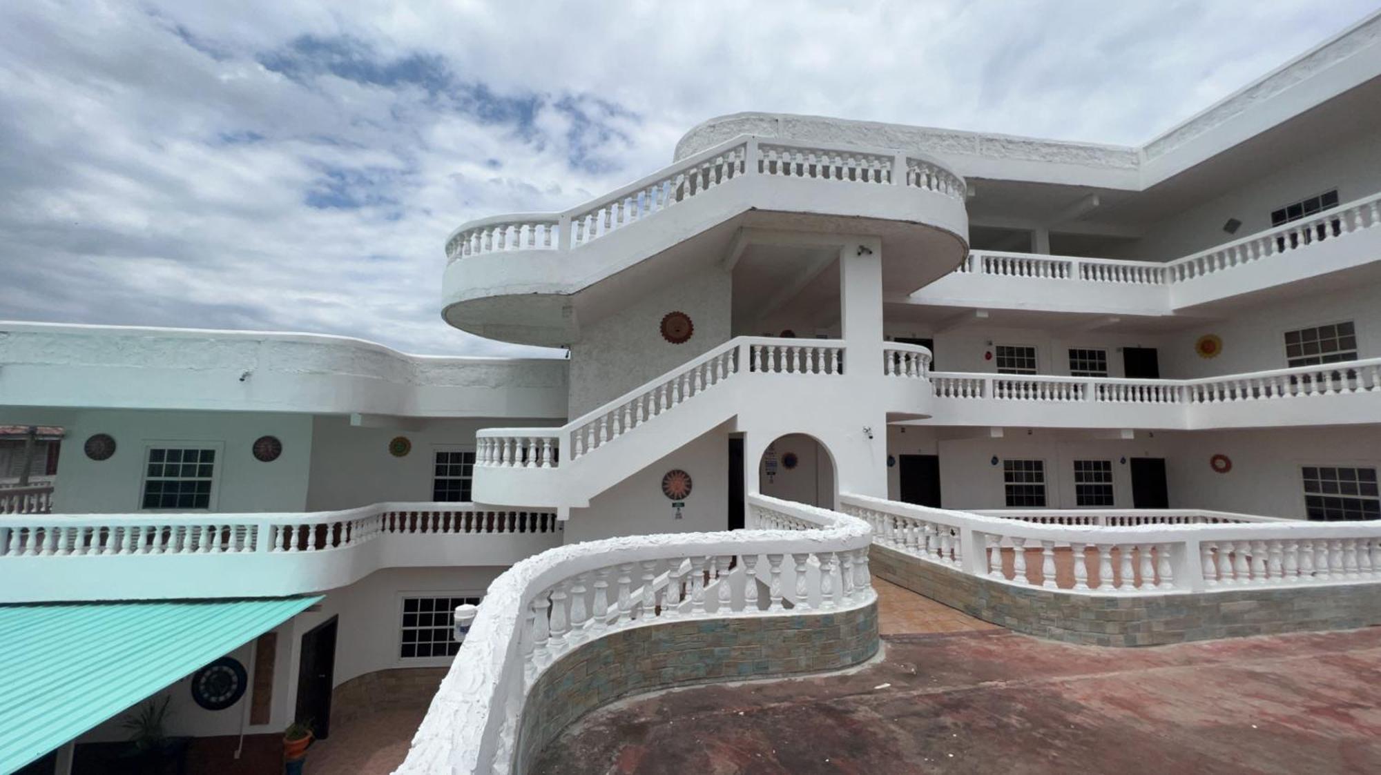 Las Palmas Hotel كوروزال المظهر الخارجي الصورة